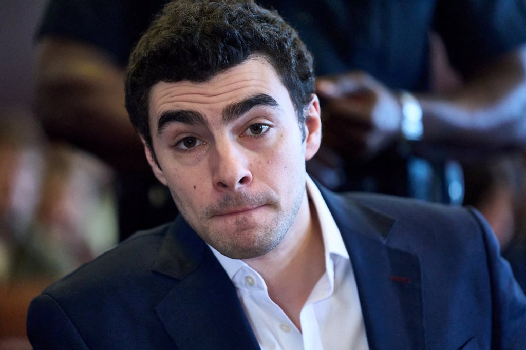 Мъж, представящ се за агент на ФБР, се опитва да освободи Луиджи Манджионе